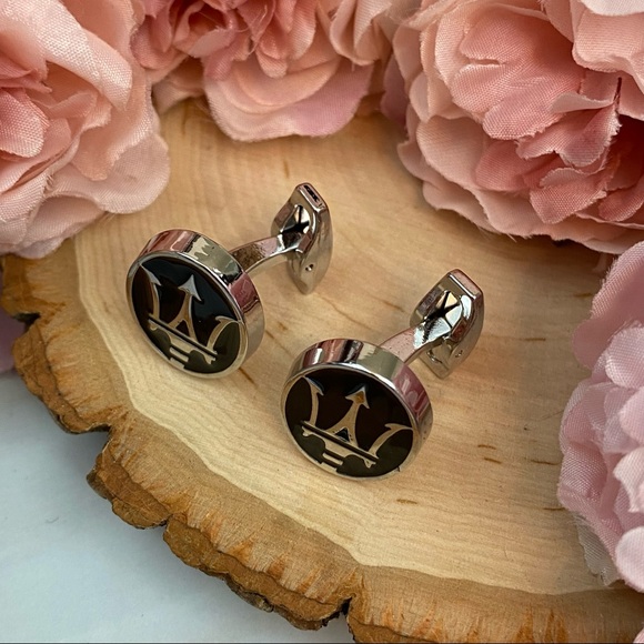 Black & Silver Maserati Logo Cufflinks - Picture 10 of 16